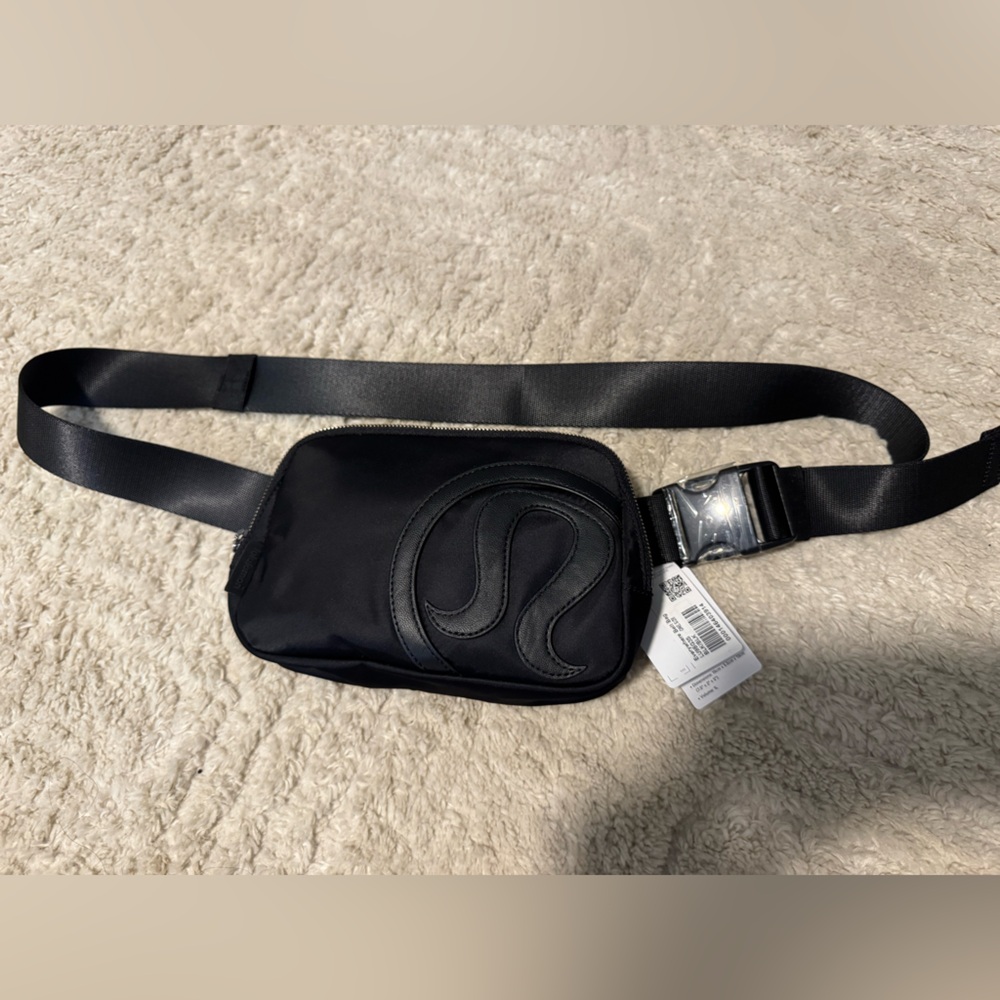 Lululemon belt bag